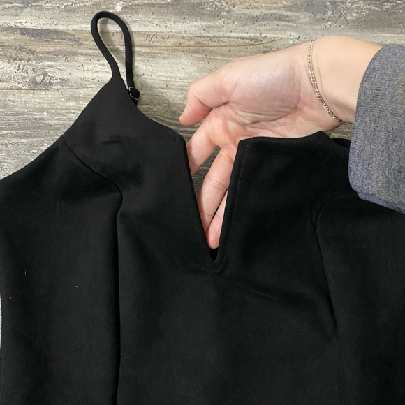 Black Slim Fitting Dress - Picture 4 of 6